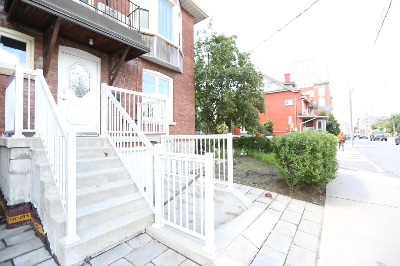 Phoebe Wang Toronto Bagian luar foto